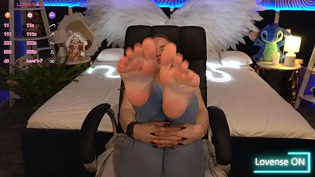 MiaRedFox's cam snapshot