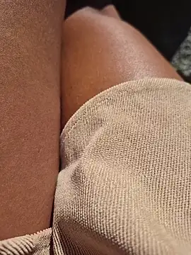 SexyErola27's cam snapshot