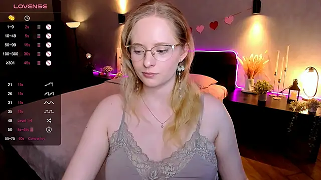 Aemilia_'s cam snapshot