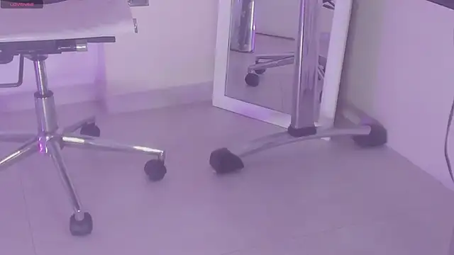 hannah_howeell__'s cam snapshot