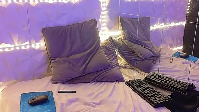 Aishha_'s cam snapshot