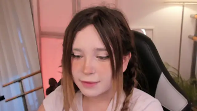 Lina_Glow's cam snapshot