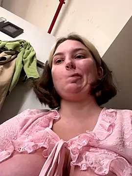 KateBurlesk's cam snapshot