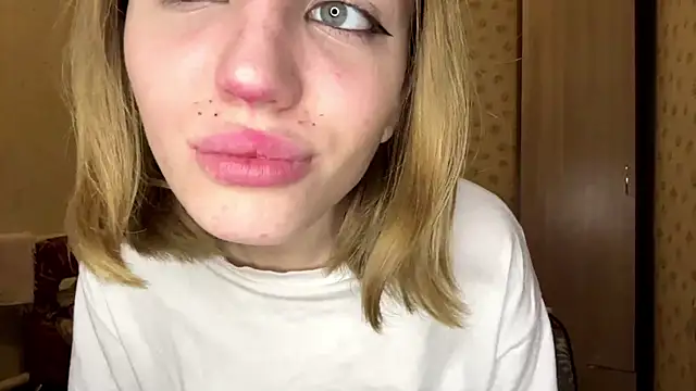 MelaineAytes's cam snapshot