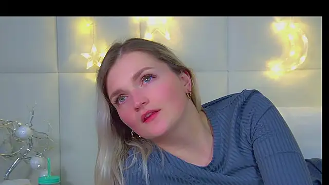 AnnyRaii's cam snapshot