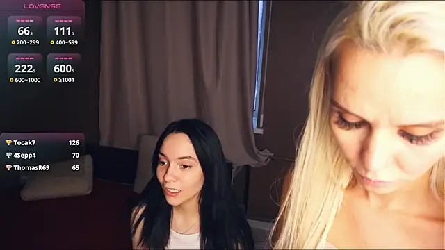 LorrieWilcinski's cam snapshot