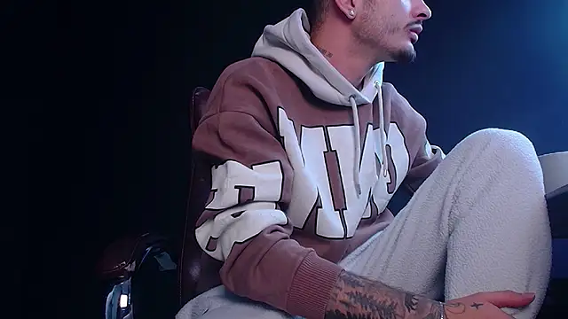 BrandonTate live sex cam