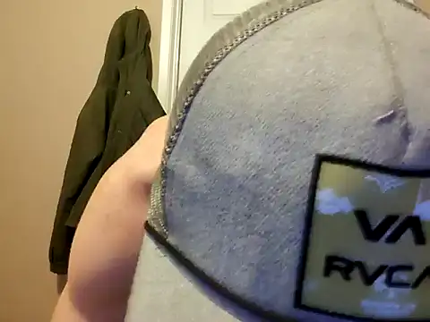 Huntzg23's cam snapshot