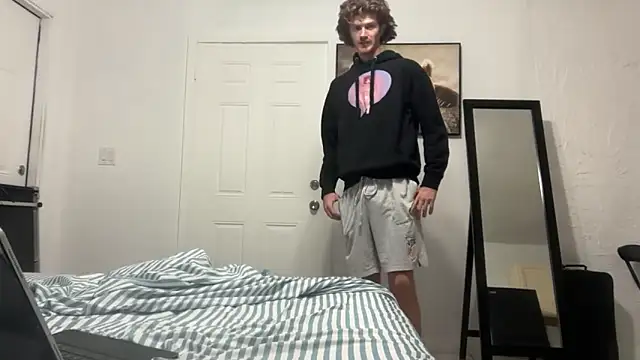 greekmythics's cam snapshot