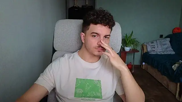 Remy_Miles live sex cam