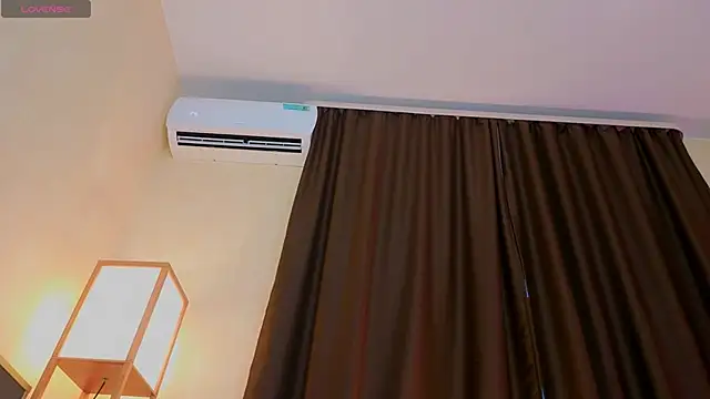 emily_wildflower's cam snapshot