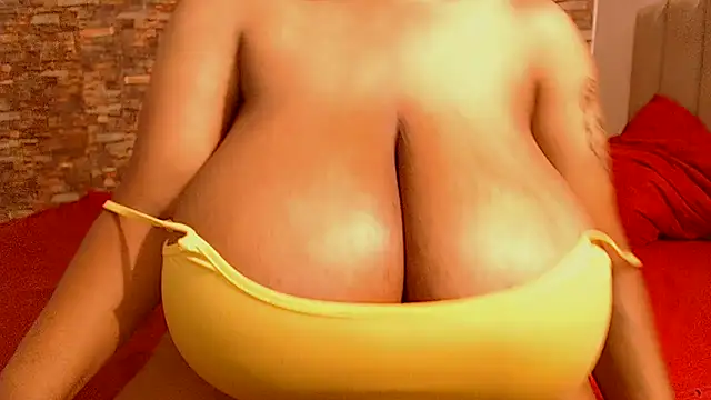 BigAssTitt's cam snapshot