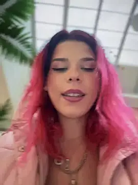 RiriRoseey's cam snapshot