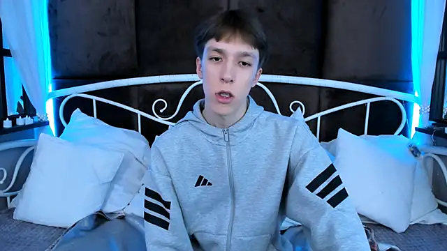 MarkBranston live sex cam