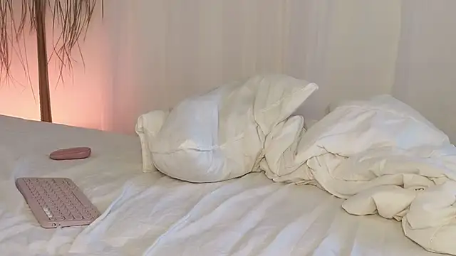 Polynessia live sex cam