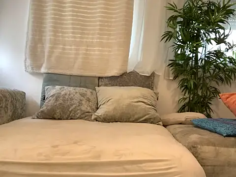 Malena525 live sex cam