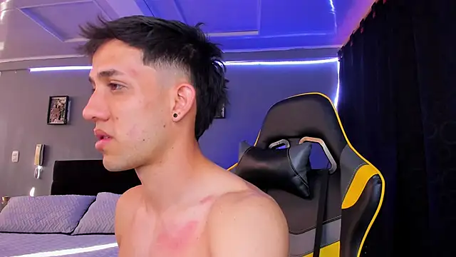 alexgiraldo__ live sex cam