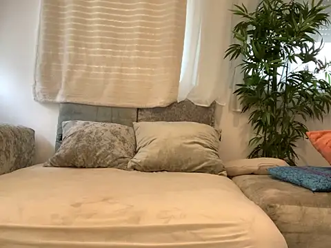 Malena525 live sex cam