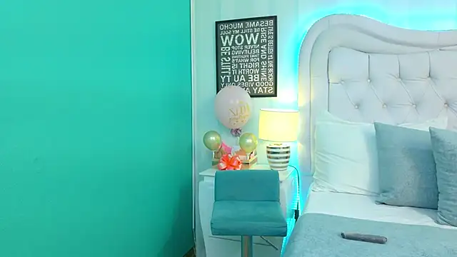 KiimBrooks live sex cam