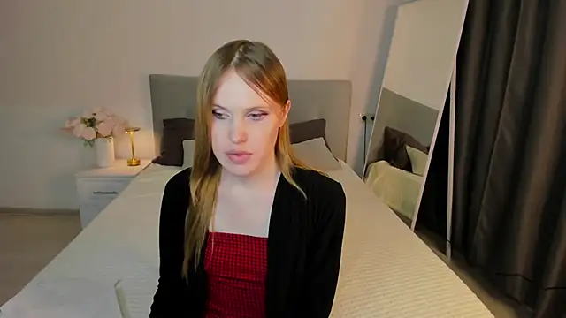 EffieMinki live sex cam