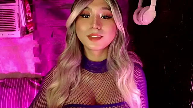 HoresCOCKLUCY live sex cam