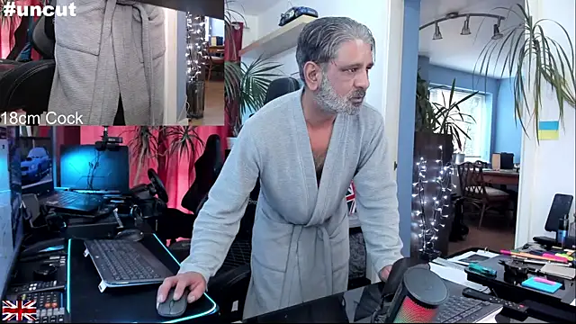 OnlineBossUK live sex cam