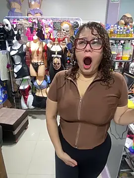 ROSALIASEXSHOP live sex cam