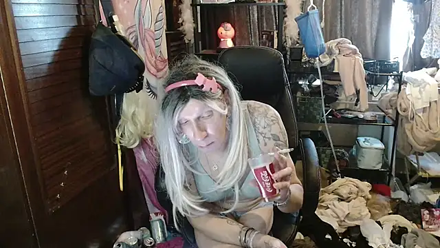 Ombeline1 live sex cam