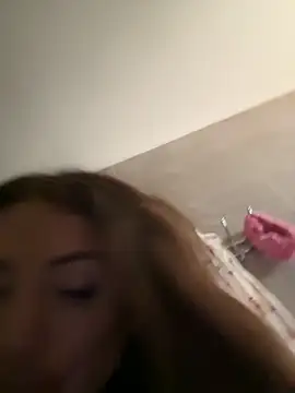 NicollleDiamondd live sex cam