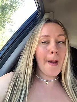 Mona_Plus's cam snapshot