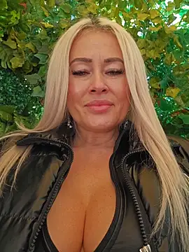 MILFBARBY's cam snapshot