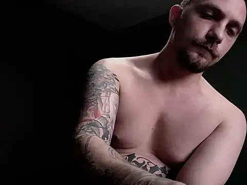 guesswhatbitch live sex cam