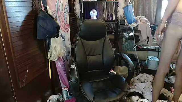 Ombeline1 live sex cam