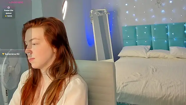 Agnia_White's cam snapshot