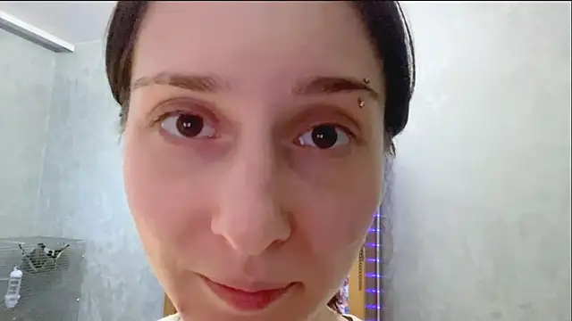 CyberAIice's cam snapshot