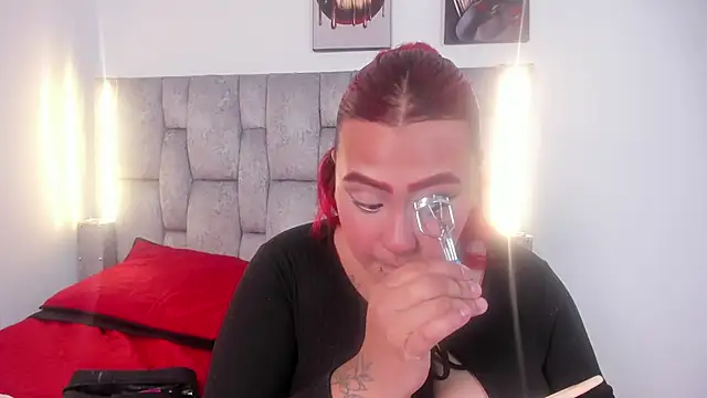 Yara_flamer0 live sex cam