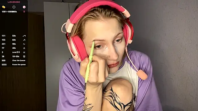 FoxySable's cam snapshot