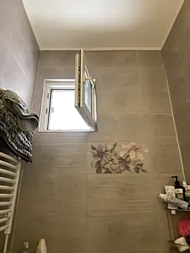 NicollleDiamondd live sex cam