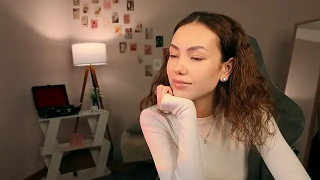 branchwithflowerss's cam snapshot