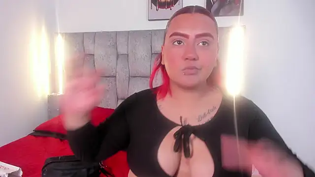 Yara_flamer0's cam snapshot