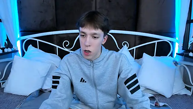 MarkBranston live sex cam