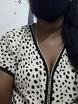 Tamil_Meera12's cam snapshot