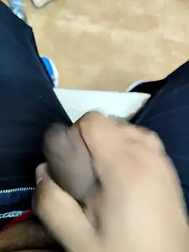 desi_alpha_boy's cam snapshot