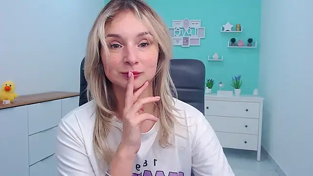 LilFleurish live sex cam