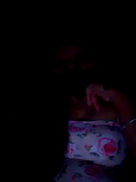 isha_sharma2002's cam snapshot