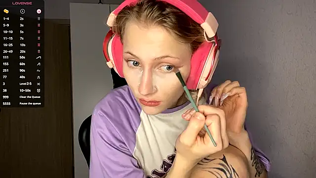 FoxySable's cam snapshot