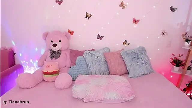 Zara_uwu_ live sex cam