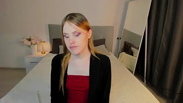 EffieMinki live sex cam