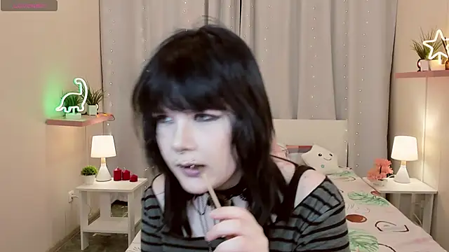 RamonaKlein live sex cam