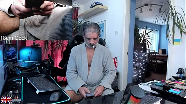 OnlineBossUK live sex cam